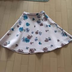 ジャスグリッティー♡フラワースカートのサムネイル
