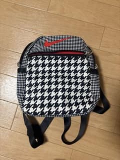 Nike 千鳥柄　リュックのサムネイル