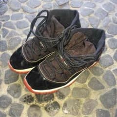 AIR JORDAN11のサムネイル
