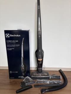 エレクトロラックス エルゴラピード・リチウム ZB3502IG 掃除機 - メルカリ