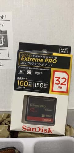 SanDisk 32GB CFカード & ProGrade 512GBのサムネイル
