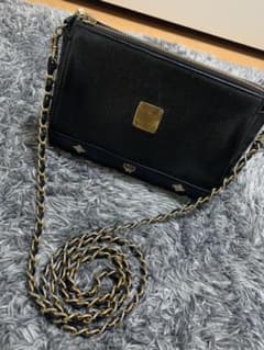 ショルダーバッグ　mcm 黒　ブラックのサムネイル
