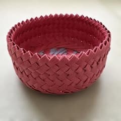 クラフトテープで作ったカゴのサムネイル