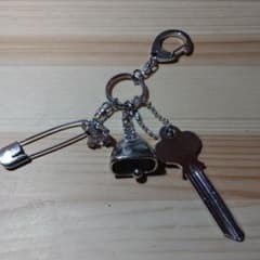 e.mキーホルダーのサムネイル