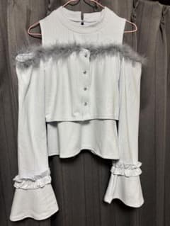未着用　evelynファー付き オフショル 長袖トップスFのサムネイル