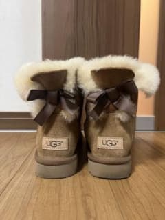 【送料込】UGG アグ ミニ ベイリーボウ ムートン シューズのサムネイル
