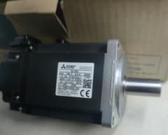 MITSUBISHI hg-kr43 サーボモーターのサムネイル