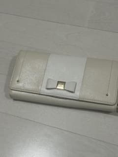 アイボリー リボン付き長財布のサムネイル