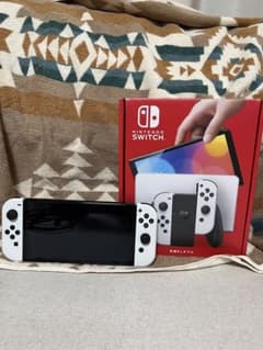 NINTENDO SWITCH 有機ELのサムネイル