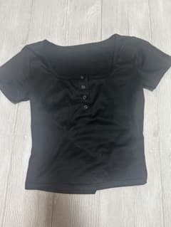 ブラック 半袖 ヘンリーネック Tシャツのサムネイル