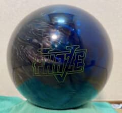 15ポンドSTORM PHAZE V ボウリングボール プラグ済みのサムネイル
