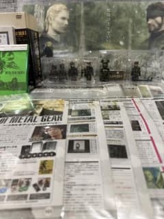 メタルギア 3.4グッズ　キューブリック　ベアブリック　DVD box