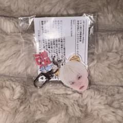 TREASURE ジフン 怒 顔アクキーのサムネイル