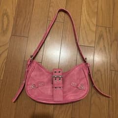 ピンク ショルダーバッグ ベルトデザインのサムネイル