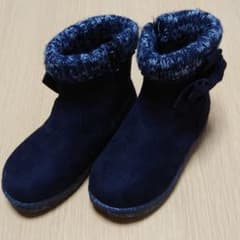 値下げ【美品】光るキッズブーツ　リボン付き黒　17cmのサムネイル