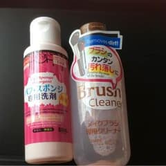 ダイソー メイクブラシ専用クリーナー＆パフ・スポンジ専用洗剤 セットのサムネイル