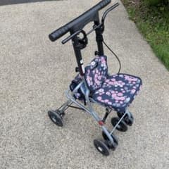 シルバーカー 　手押し車　幸和製作所　歩行車のサムネイル