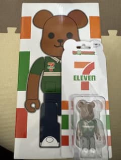 BE@RBRICK 7-11 ベアブリック　400% 100% 限定品】BE@RBRICK 7-11 ベアブリック 400% 100% - メルカリ