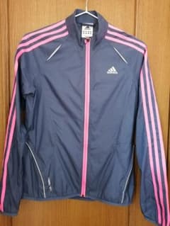 adidasパーカーのサムネイル