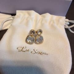 La Soeur ラスールバイカラースタッズピアス - メルカリ