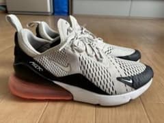 NIKE AIR MAX 270のサムネイル