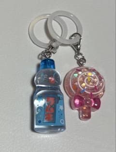 【百瀬みぃ様専用】ラムネとキャンディのチャーム キーホルダーのサムネイル