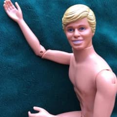 バービー人形のケンのサムネイル
