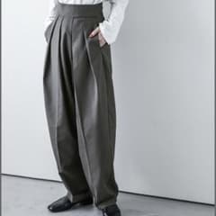 タックワイドパンツ　グレーLサイズのサムネイル