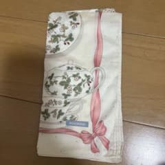 WEDGWOOD ワイルドストロベリー ハンカチのサムネイル