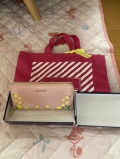 新品　サマンサ  長財布のサムネイル