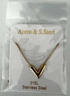 【新品】立体 V字 ネックレス ゴールド サージカルステンレス316L 高見えのサムネイル