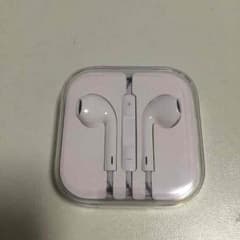 新品イヤホンのサムネイル