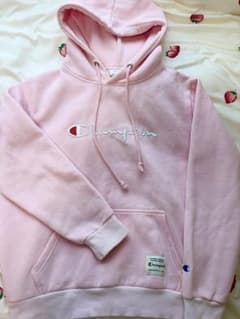 【Champion】ピンク パーカーのサムネイル