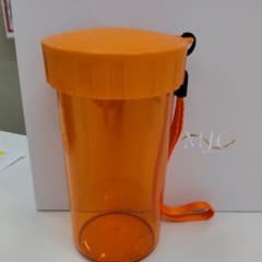 Tupperware水筒ストラップ付きのサムネイル