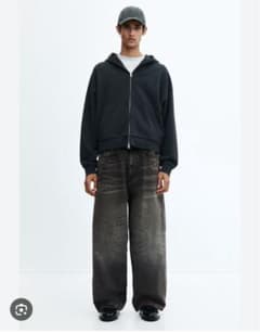 H&M SUPER BAGGY FIT デニムパンツ ブラックのサムネイル