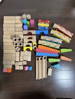 【知育玩具】木製ビー玉ころがし　つみきセット　トイザらスのサムネイル
