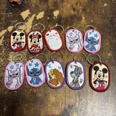 セリア ディズニー キャラクター キーホルダー 10個セットのサムネイル