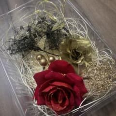 髪飾り 赤薔薇 金薔薇 水引のサムネイル