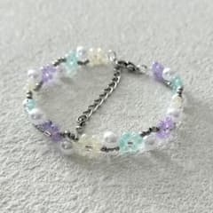 【パープル系】ハンドメイド　パールビーズブレスレットのサムネイル