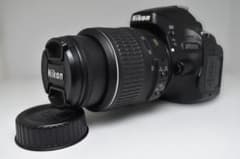 Nikon D5100 カメラセット ズームレンズ・バッテリー・充電器付き Nikon D5100 カメラセット ズームレンズ・バッテリー・充電器付き