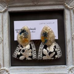 ほりえみ様※チタンピアス　egyom 2337 雫型×インド刺繍タッセルのサムネイル