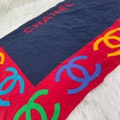 ✳️GMチー　CHANEL　ロゴ　ココマーク　大判スカーフ　ネイビーブルー シャネル CHANEL ココマーク ロゴスカーフ シルク100％ ブランド小物