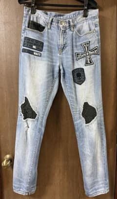 Roenのダメージ加工デニムパンツのサムネイル
