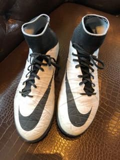 NIKEのサムネイル