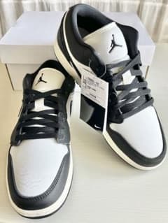 新品 NIKE WMNS AIR JORDAN 1 LOW SE 27.5のサムネイル