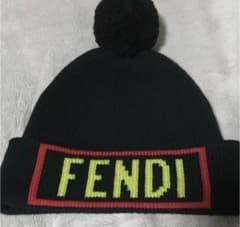 Fendiニット帽のサムネイル