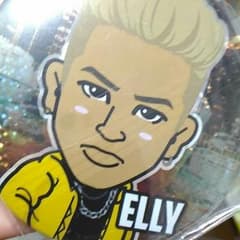 ELLYモバイル缶バッジのサムネイル