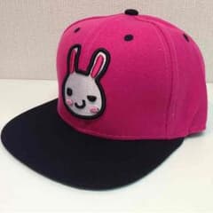 まゆまゆ様専用     子供用 帽子 鮮やかな 赤 紫 ♬のサムネイル