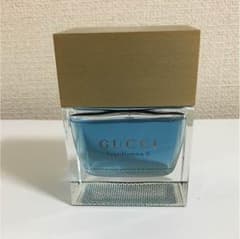 GUCCI香水のサムネイル