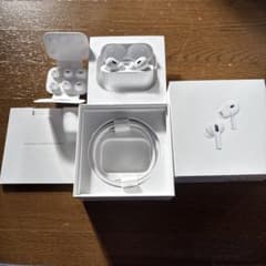 AirPods Pro(第2世代) 本体 充電ケース付きのサムネイル